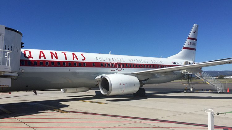 Retro-Roo over-excitement, Qantas club ‘food’ & back stairs entry