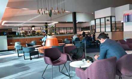 Qantas: Lounge openings deferred