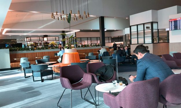 Qantas: Lounge openings deferred