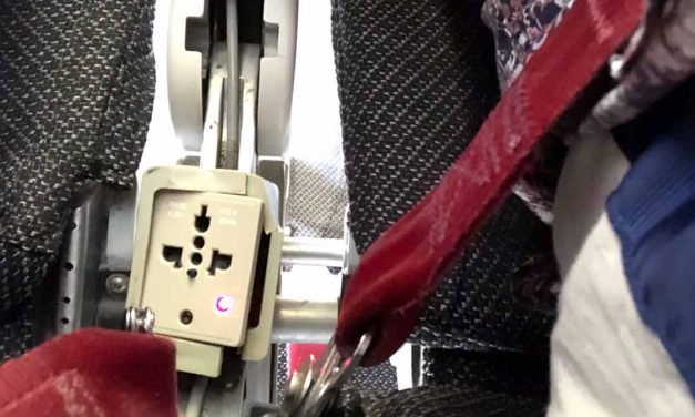 EMIRATES: Bans power bank use onboard from 1 October 2025