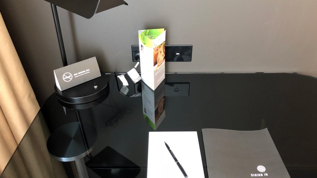 a pen and a box on a table