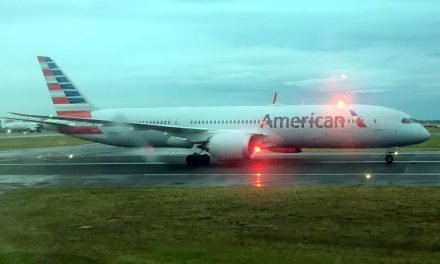 American Airlines: Suspends Australia flights