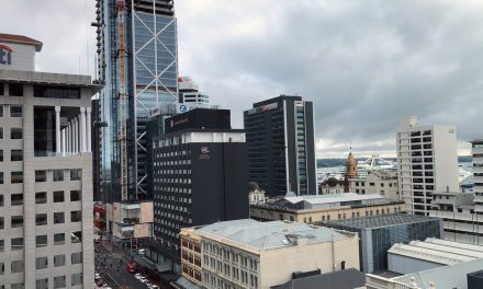 COVID-19: Auckland week-long shutdown