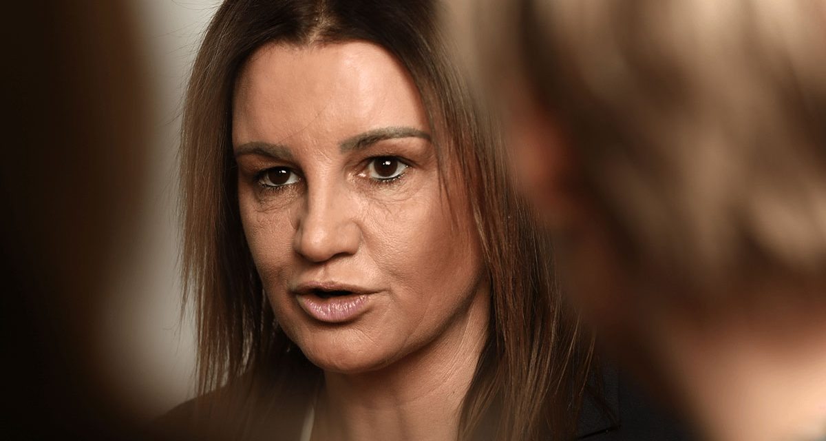 Qantas: Australian Politician Jacquie Lambie banned after incident at Chariman’s Lounge [UPDATED]