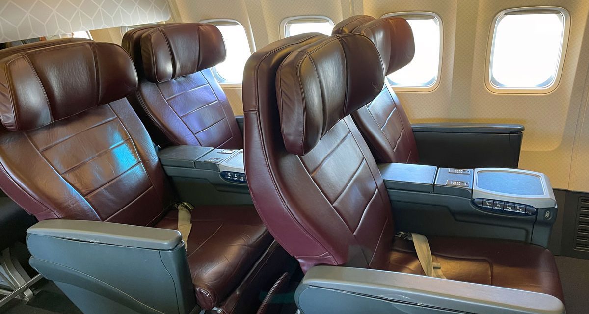 REVIEW: Qantas Domestic Business Class Adelaide to Sydney in 2021