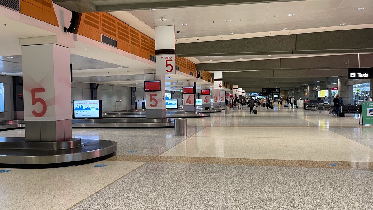 a baggage carousel in a airport