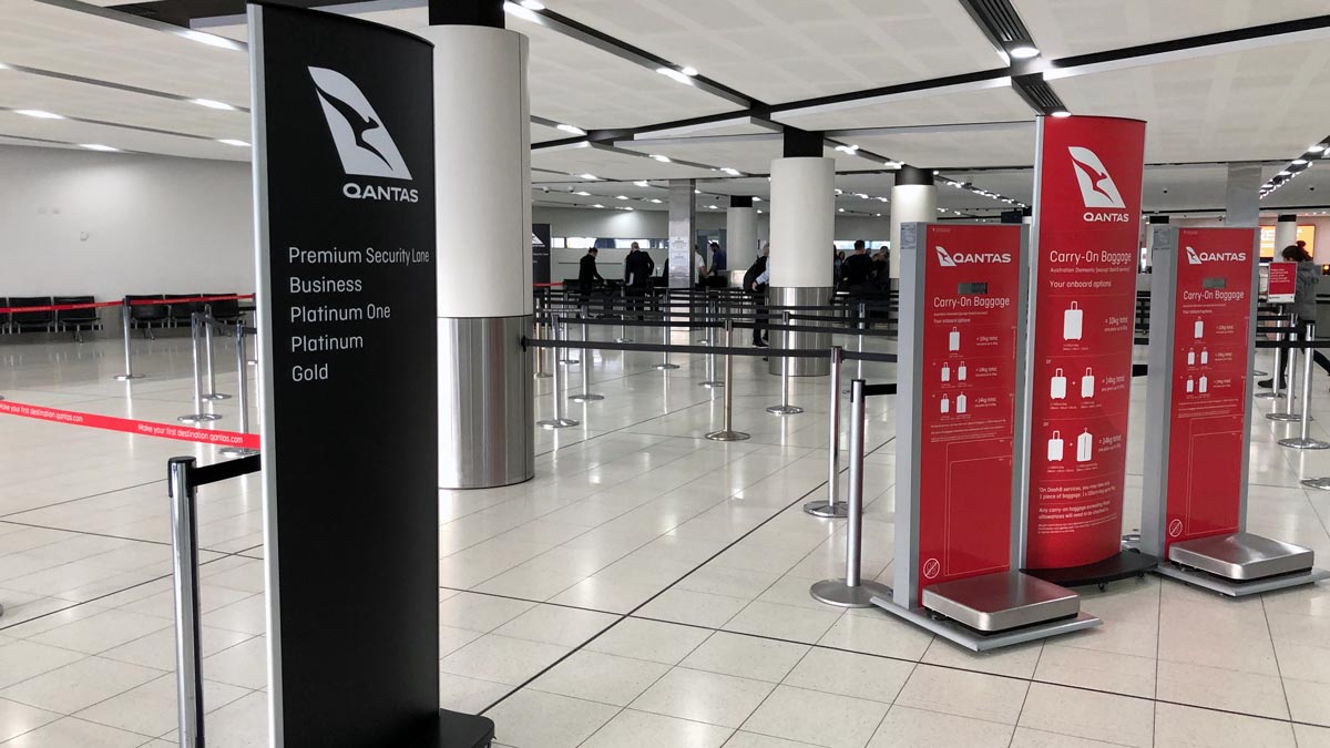 Qantas check-in Perth Airport