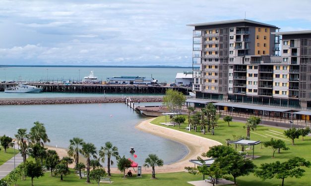 QANTAS: Dumped baggage in Darwin causes Perth stopover re-launch