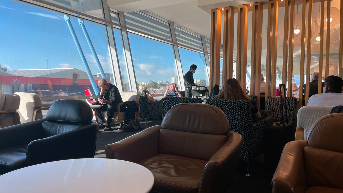 Qantas Sydney Business Lounge 2022