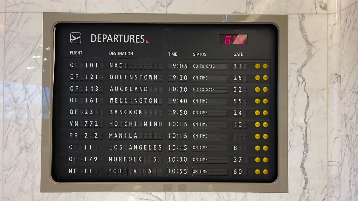 Qantas old style digital departures flip board