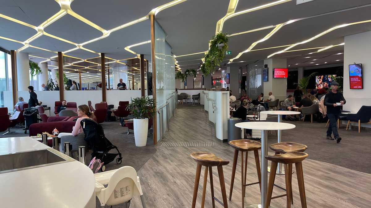 Virgin Lounge, Melbourne 2023 [Schuetz/2PAXfly]