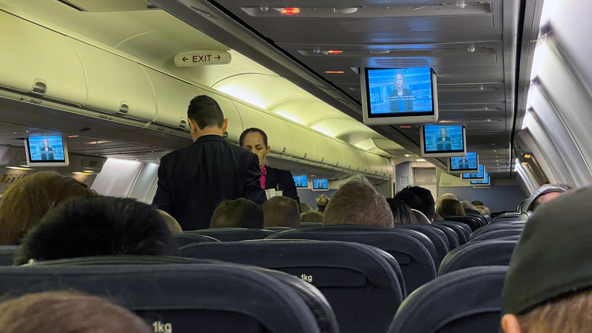 Qantas Flight 477 Sydney to Melbourne Economy cabin