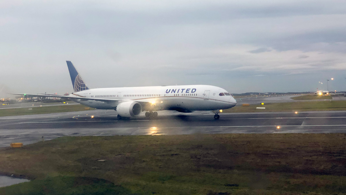 United Airlines 787 Sydney Airport, 2023 [Schuetz/2PAXfly]