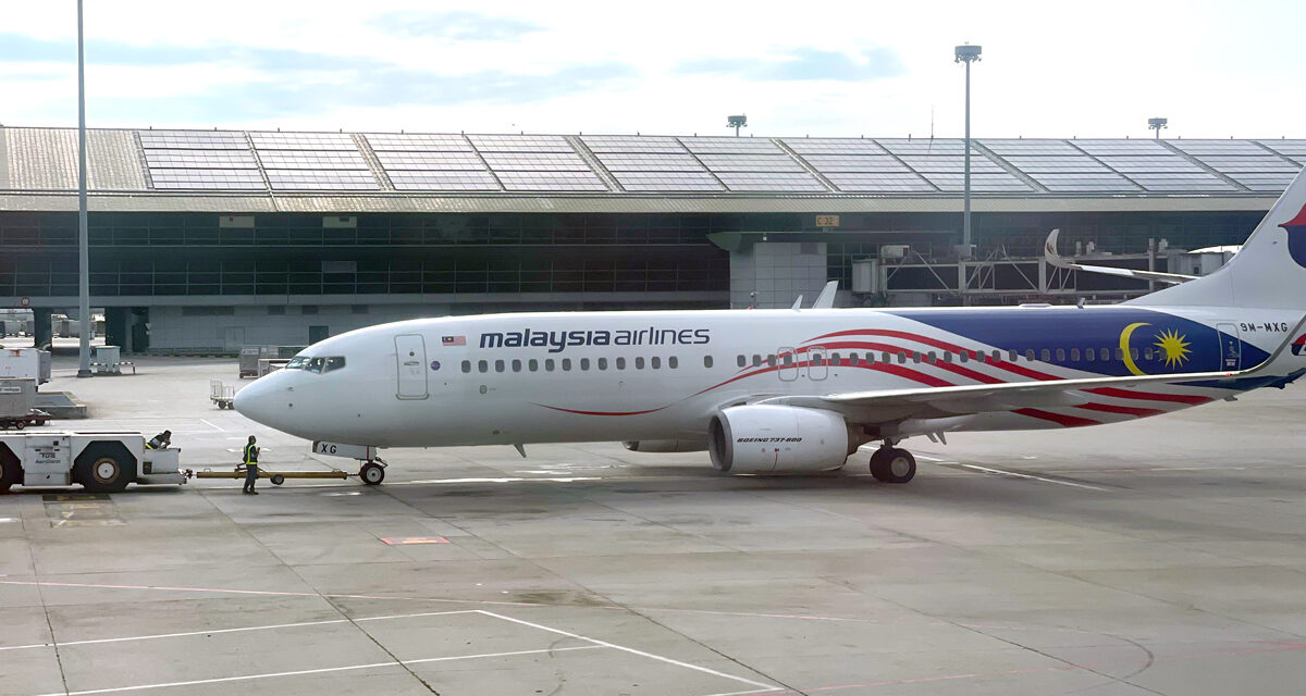 SYDNEY AIRPORT: Passenger arrested after making threats on Malaysian Airlines flight