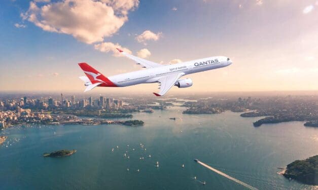 QANTAS: Record annual profits, big share buyback, new planes and a frequent flyer gift/bribe