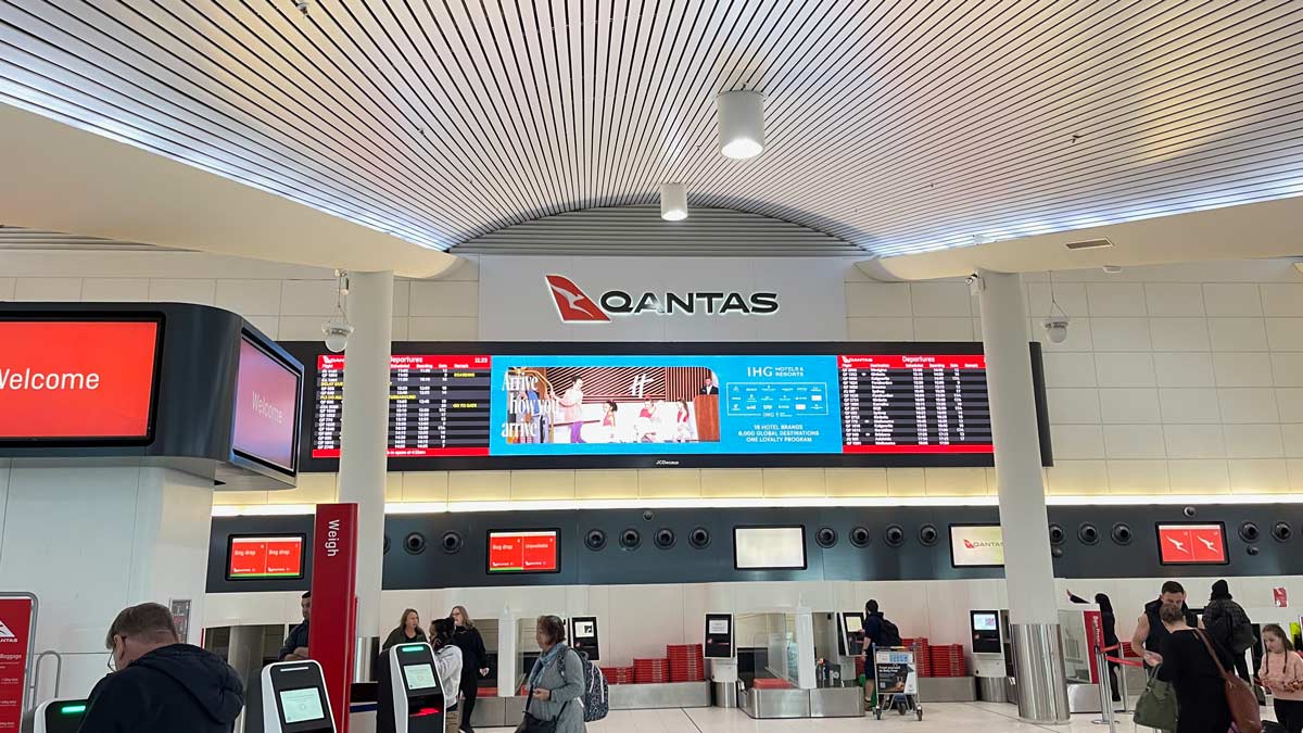 Qantas Terminal, Perth Airport 2023 [Schuetz/2PAXfly]
