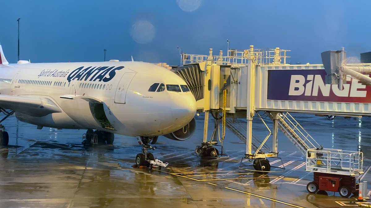 Qantas aircraft at the gate, Sydney Airport [Schuetz/2PAXfly]