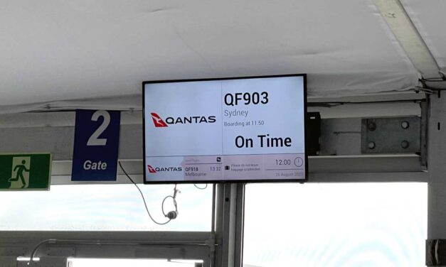 APPLE: Ticket tech — smart boarding passes