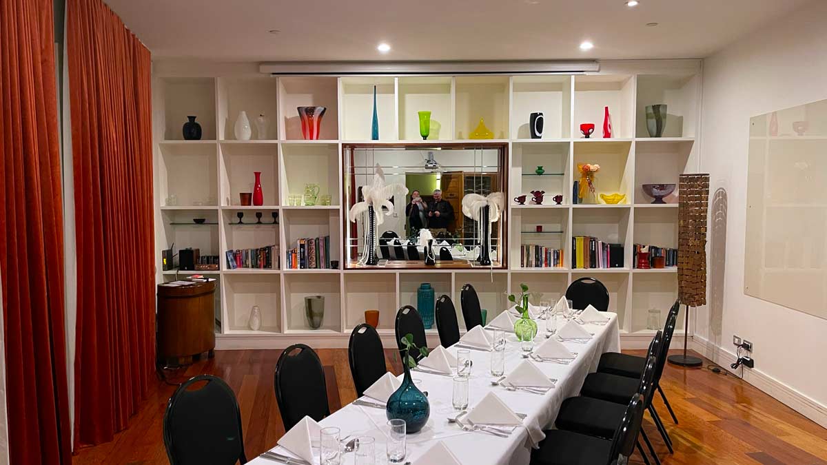 Private dining, DeBrett Hotel, Auckland, New Zealand [Schuetz/2PAXfly]
