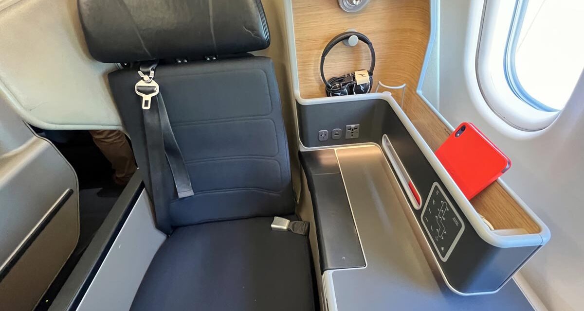 FLIGHT REVIEW: Qantas A330 Auckland to Brisbane, Business Class