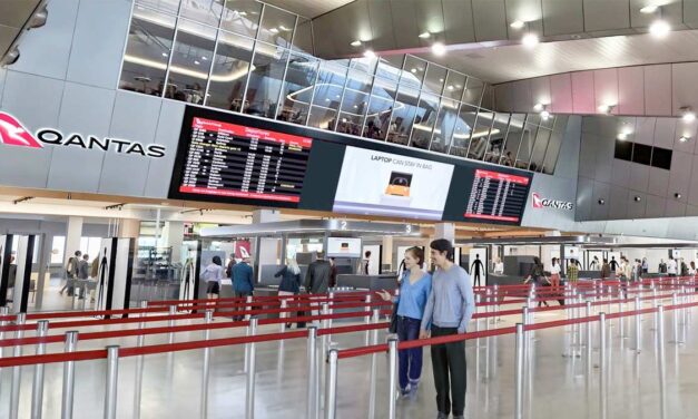 MELBOURNE AIRPORT/QANTAS: Domestic security screening upgrade – leave laptop in bag