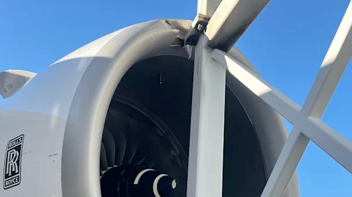 a close up of a jet engine