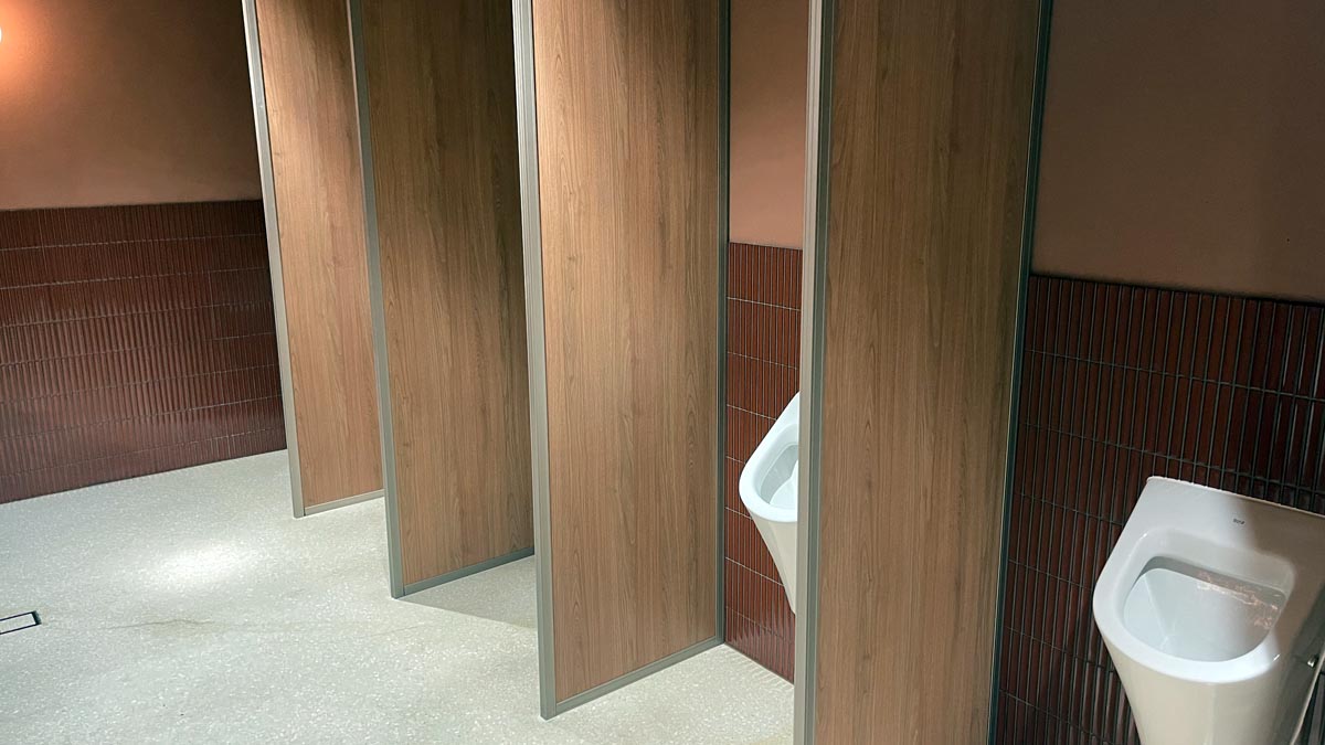 a urinal in a bathroom